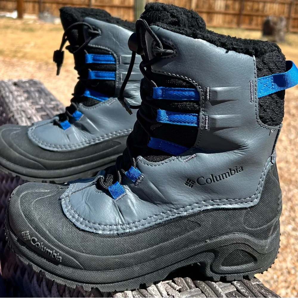 Columbia Kids' Bugaboot™ Celsius snow boots size 4